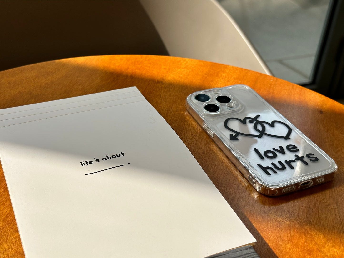 Love Hurts Iphone 14 Pro Case